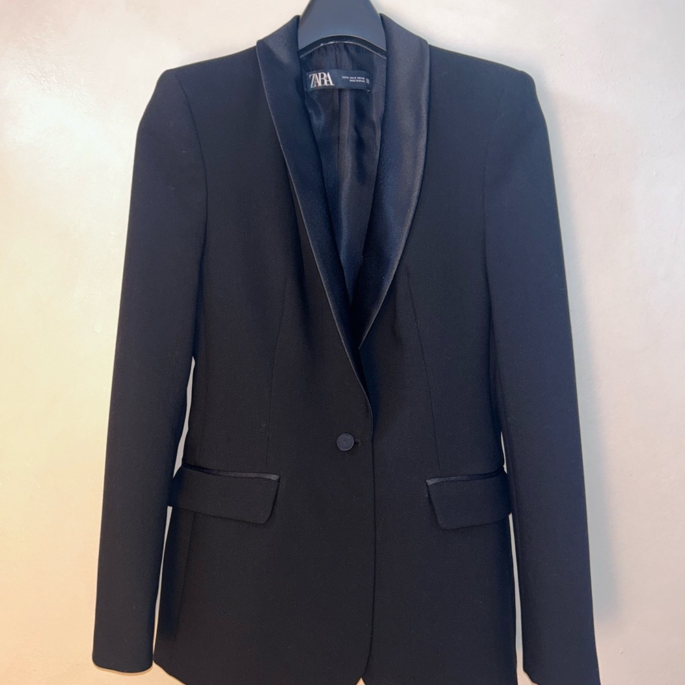 Zara Elegant Black Women's Tuxedo - Picture 4 of 12